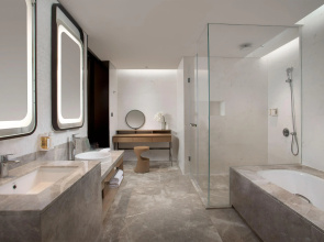 Holiday Inn Wuxi Central Station by IHG