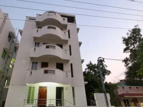 OYO 28223 Sri Sharu Enclave