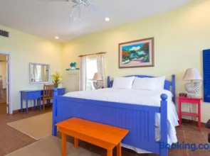 Cayman Castle & Guesthouse by Grand Cayman Villas & Condos