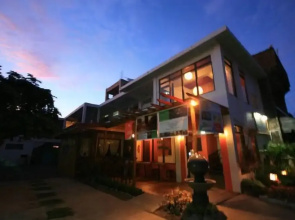 Antonios Pension House