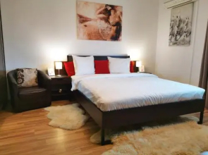 Studio 37 RedBed Self Catering Apartments