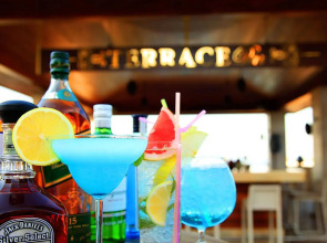 Cratos Premium Hotel & Casino