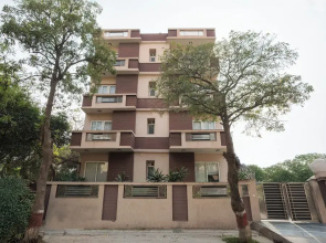 OYO Premium Noida Amity