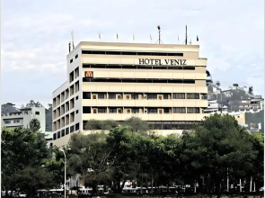 Hotel Veniz Session