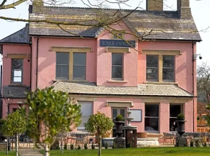 Vale House