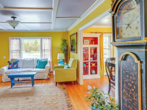 1 Mi to Dtwn: Beautiful Home in Williamstown!