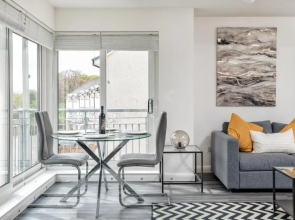 Executive Apartment, Free Parking, West End