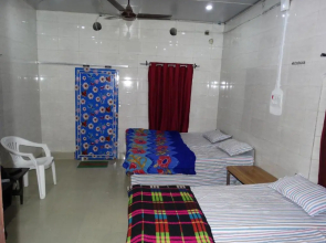 Goldy Guest House