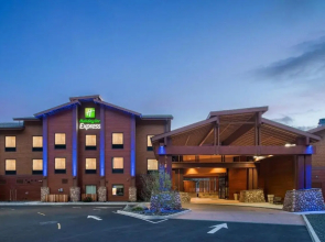 Holiday Inn Express Klamath - Redwood Ntl Pk Area by IHG
