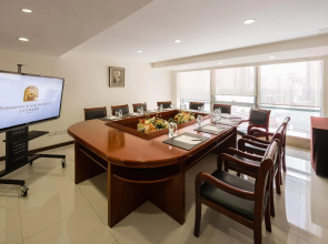 Paramount Gallery Hotel