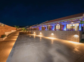 Kozanos Suites with Private Pool