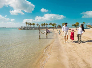 Bab Al Nojoum Hudayriyat Villas