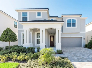 Edgy and Modern 7 Bed 5 Ba Villa Pool & Spa 1800saw