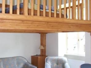 Horvath House apartment