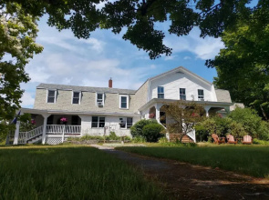 Maple Hill Farm Inn