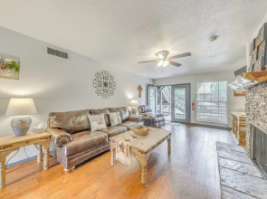 Condo Near Midtown Ruidoso w/ Furnished Deck!