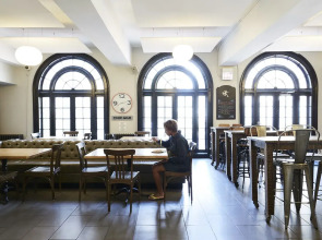 Chicago Getaway Hostel