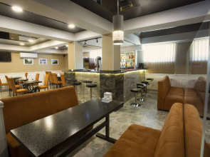 Hotel West