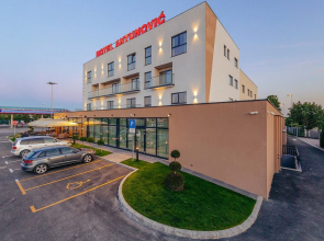 Antunovic Hotel East