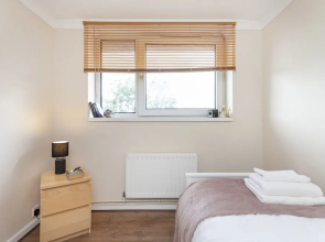 Longlyn 3 bedroom apartment