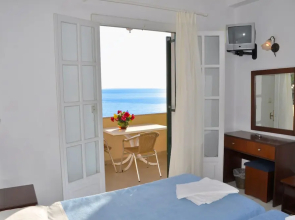 Holiday Apartments Maria With Pool and Gorgeous View - Agios Gordios Beach