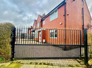 13 Guests - Free Parking - Manchester House