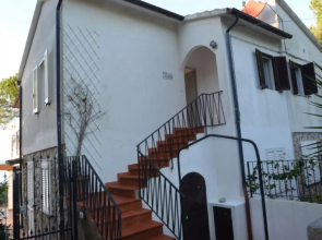 Apartment with panoramic sea view in a two-family villa just a few meters from the sea-RIPA DEI CARRAI2