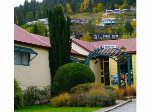 Melbourne Lodge