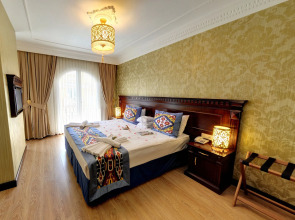 The Magnaura Palace Hotel