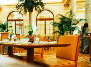 Отель The Plaza