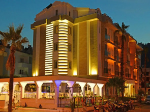 Aryes Deluxe Hotel