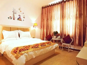 Linglong Yage Holiday Hotel (Lijiang Sanyi International Airport)