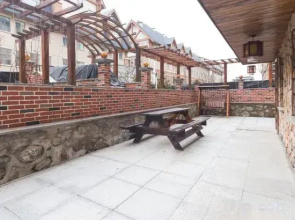 Linyuan Boutique Homestay (Changbai Mountain Chixi Tourist Transfer Center)