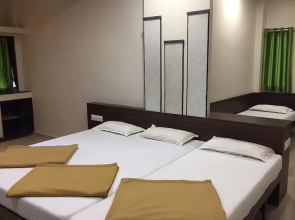 Hotel Raama Grand Lodging Kolhapur