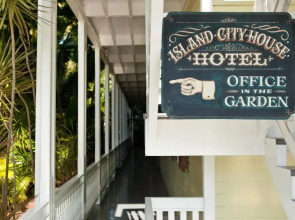 Island City House Hotel