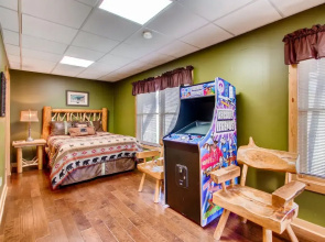 Acorn Ridge 2 Bedrooms 2 Bathrooms Cabin