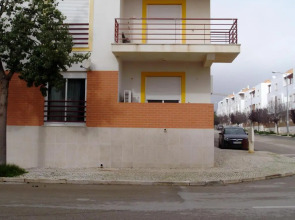 Quinta Gomeira by Amandio Batista