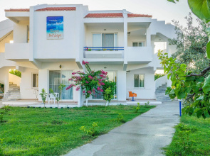 Villa Maroula