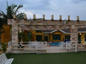 Barbur Plaza Hotel