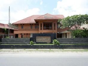 RedDoorz Plus near Haluoleo University