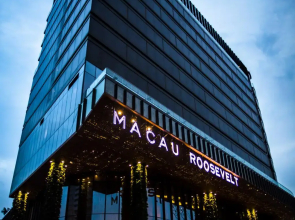 YOHO Hollywood Roosevelt Hotel