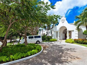 Forest Hill 33, Royal Westmoreland