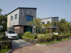 Jeju The Riche Pension