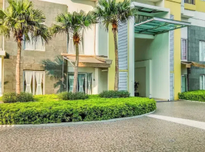 Prime Location 1Br At The Wave Kuningan Apartment