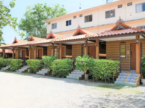 Lannathong Resort