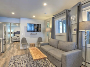 Modern Anchorage Getaway, Steps From Coastal Trail