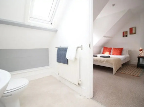 Stunning 3 Bed Home in Sandbanks
