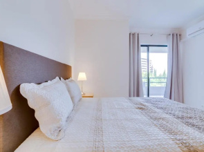 Tália II - Pool & City Center - Vilamoura
