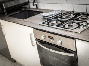 Host Apartments Homely 3 Bedrooms-sleeps 8 Parking