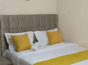 Lux Suites Lowe Furnished Apartments